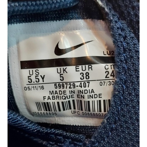 Nike Roshe One Womens Youth Running Shoes Size 5.5Y Blue + Pink - Picture 10 of 10